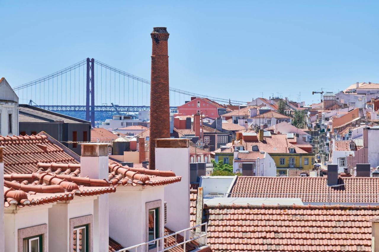 Light Filled Apartment Near Chiado, By Timecooler Lisboa Exterior foto